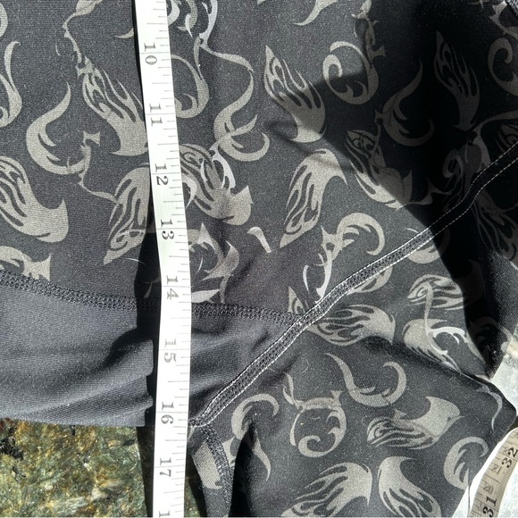 Skirt Sports 1/4 zip pullover athletic top. Thick. Designed in Boulder CO. EUC - Picture 10 of 11